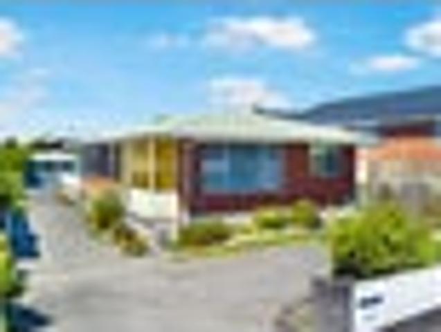 Apartment for sale in Blockhouse Bay