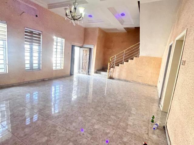 Duplex for rent in Eti Osa, Lagos