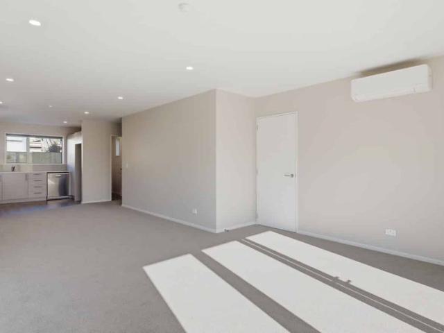 Townhouse for rent in Heathcote, Canterbury
