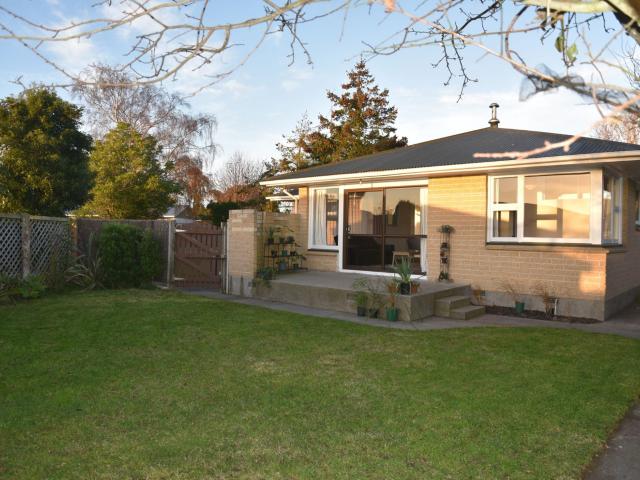 House for rent in Chaslands, Canterbury