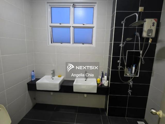Residential House for sale in Kuching, Bahagian Kuching