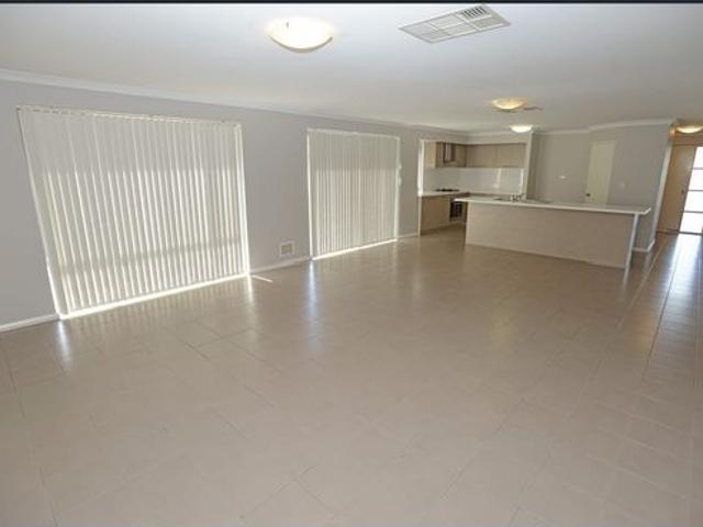 House for rent in Success, Western Australia