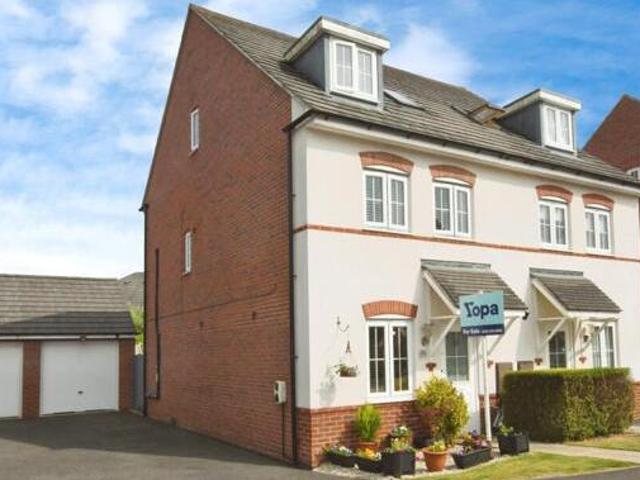 House for sale in Brayford, Lincolnshire