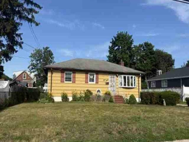 House for sale in Babylon, New York