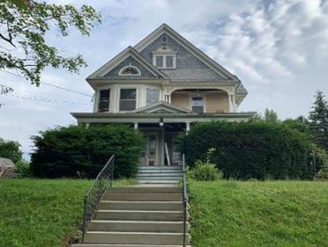 House for sale in Hancock