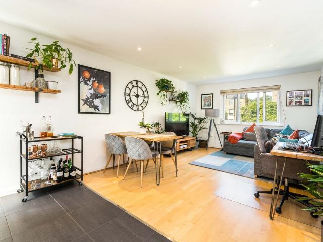 Apartment for rent in Camberwell, Greater London