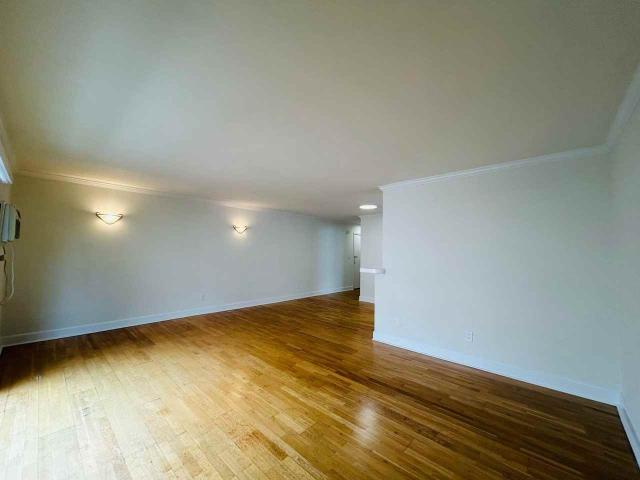 Apartment for rent in Canoga Park, California