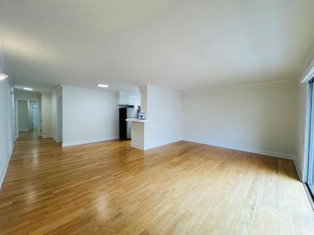 Apartment for rent in Canoga Park, California