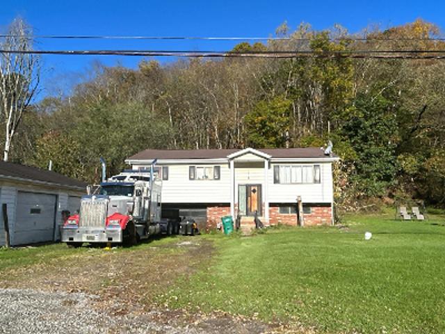 House for sale in Fairhaven, New Manchester