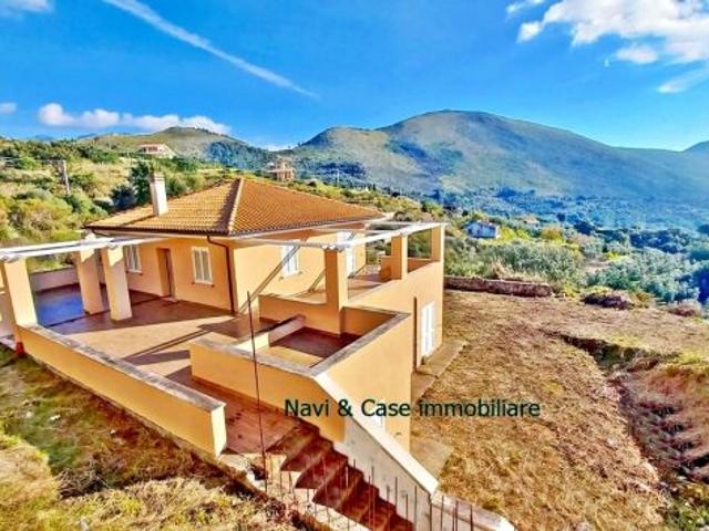 Villa Indipendente in vendita a Itri, Lazio