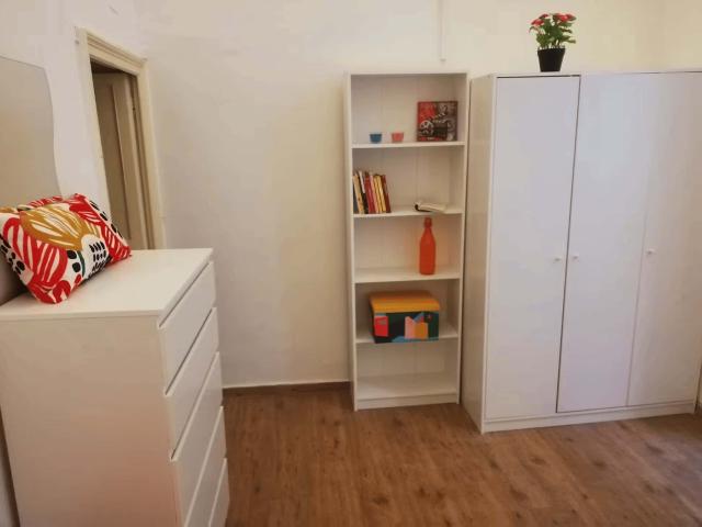 Stanza in affitto a Centro Est, Serra Riccò