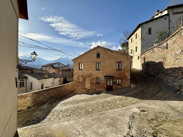 Casa in vendita a Piandicontro I, Marche