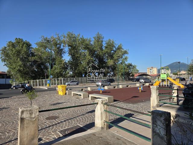 Appartamento in affitto a Municipalità 6, Campania