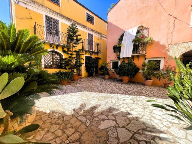 Villa Indipendente in affitto a IV Circoscrizione, Palermo