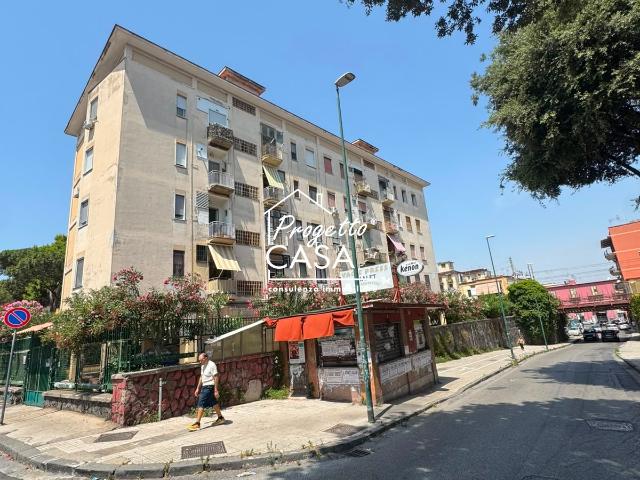 Appartamento in affitto a Municipalità 6, Campania