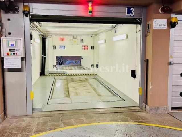 Box in affitto a Milano, Lombardia