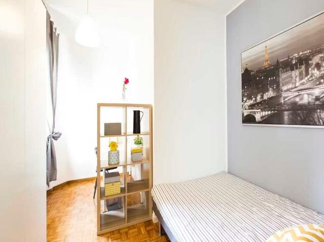 Appartamento in affitto a Municipio 6, Milano