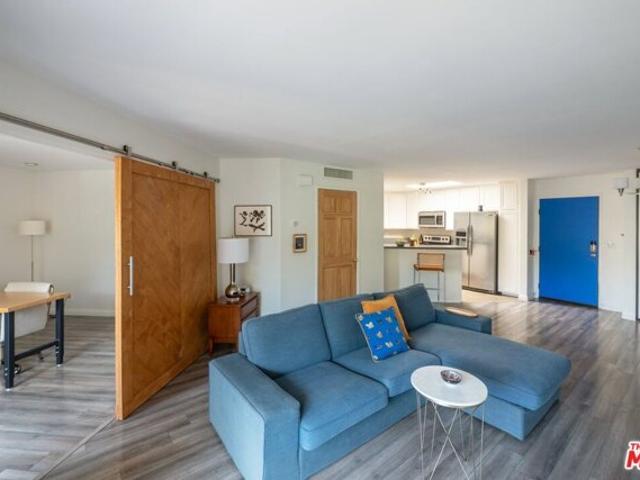 Condo for sale in Los Angeles, California
