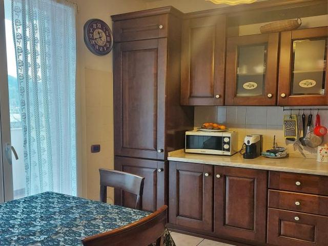 Appartamento in vendita a Val Polcevera, Serra Riccò
