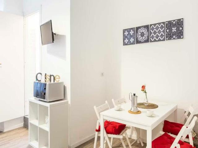 Appartamento in affitto a Municipio 9, Milano