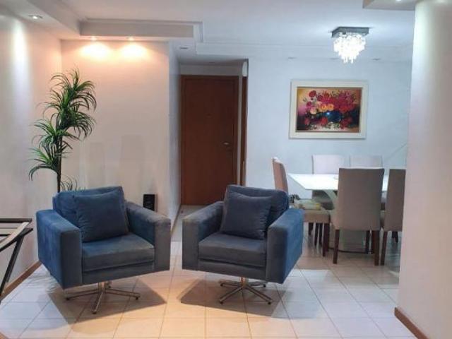 Apartamento venda em Região Geográfica Imediata do Distrito Federal, Região Integrada de Desenvolvimento do Distrito Federal e Entorno