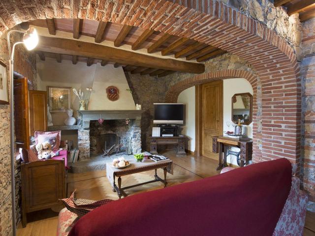 Villa Indipendente in affitto a Massarosa, Toscana