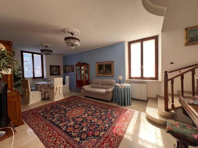 Villa Indipendente in affitto a Pescara