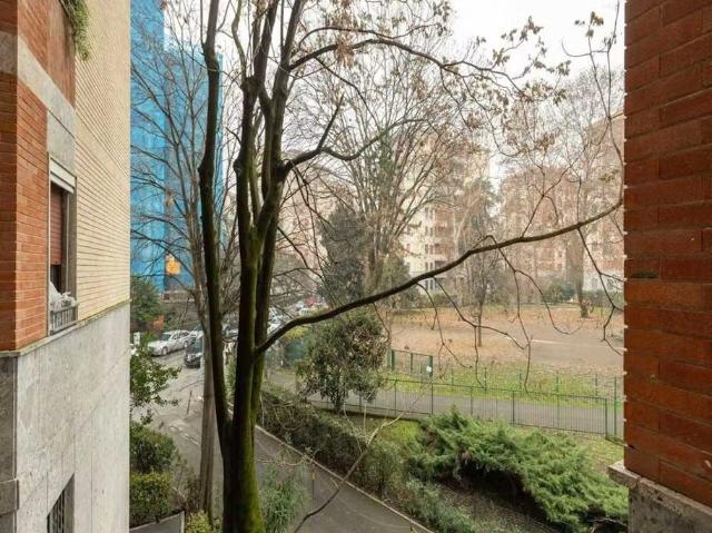 Appartamento in affitto a Municipio 6, Milano