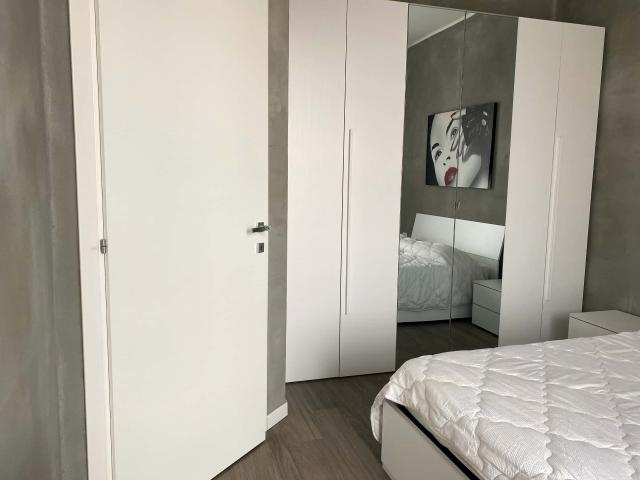 Stanza in affitto a Municipio 9, Milano
