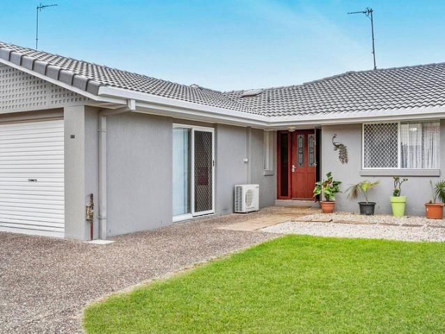 Villa for sale in Fernbrook, Queensland