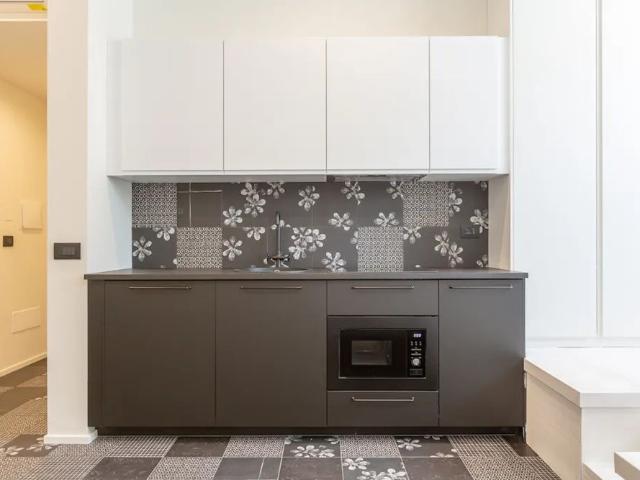 Appartamento in affitto a Municipio 6, Milano