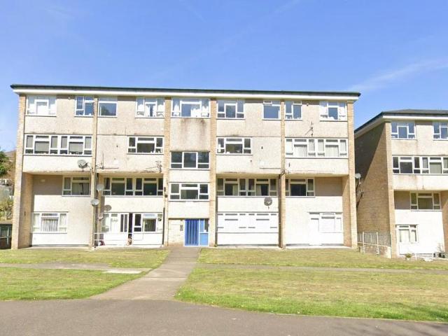 Apartment for rent in Trosnant, Griffithstown