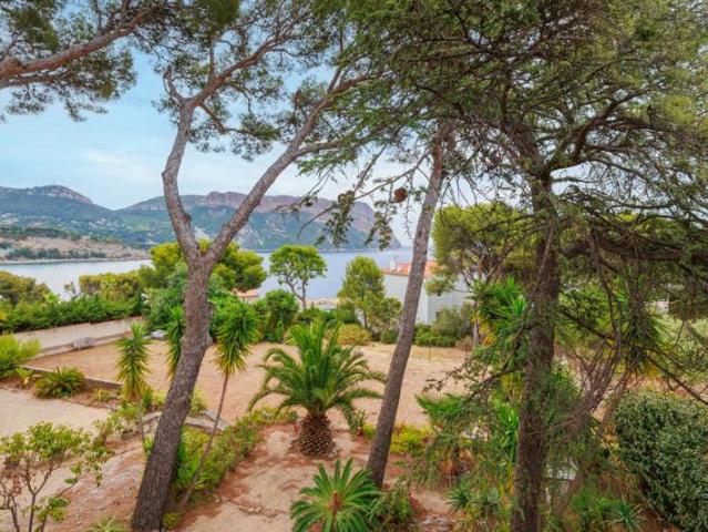 Maison vente à Marseille, Cassis