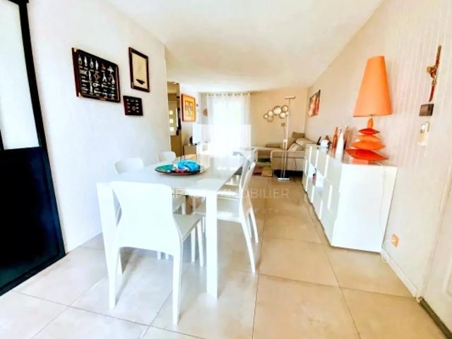 Maison vente à Arrondissement de Toulon, La Londe-les-maures