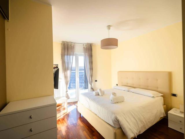 Appartamento in affitto a Municipio 9, Milano