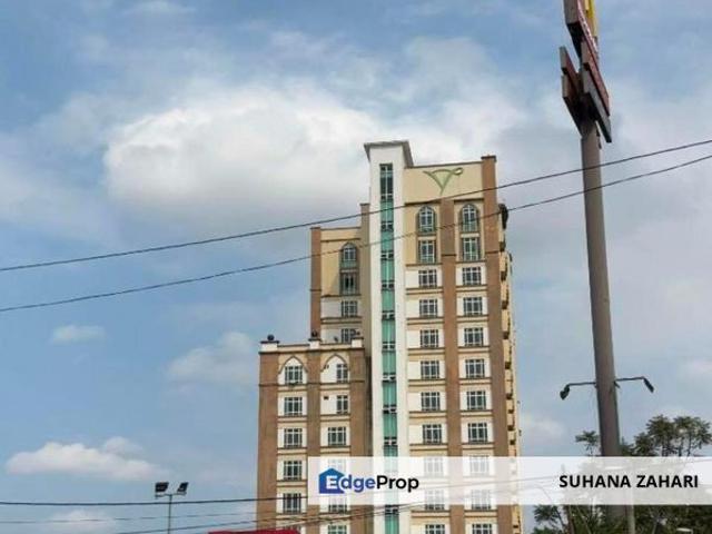 Condominium for sale in Wakaf Che Yeh, Kampung Padang Enggang