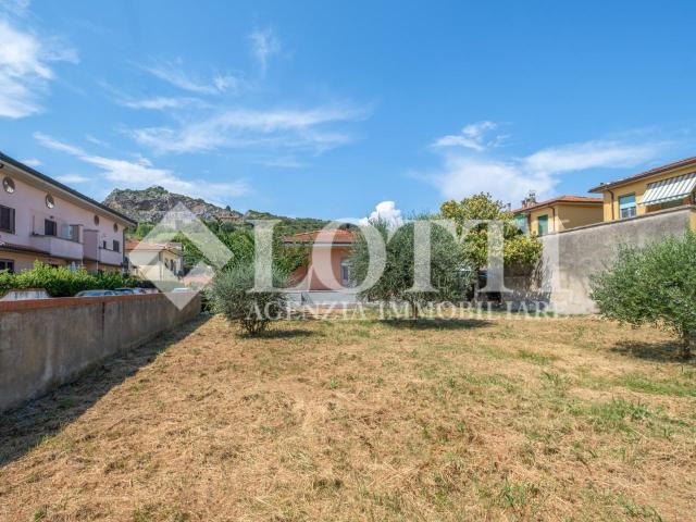 Villa Indipendente in affitto a Centro Direzionale, Prato
