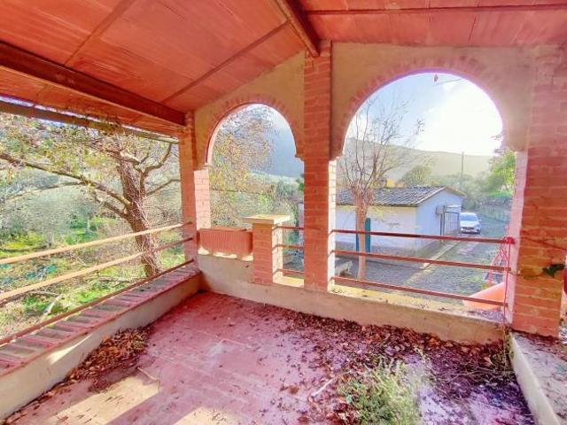 Villa Indipendente in vendita a Calci, Pisa