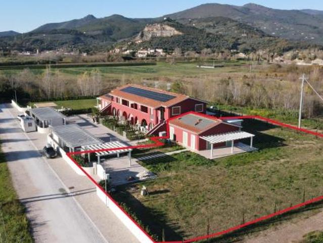 Villa Indipendente in vendita a Calcinaia, Toscana