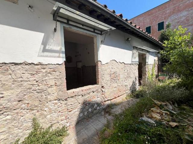 Villa Indipendente in vendita a Calambrone, Pisa