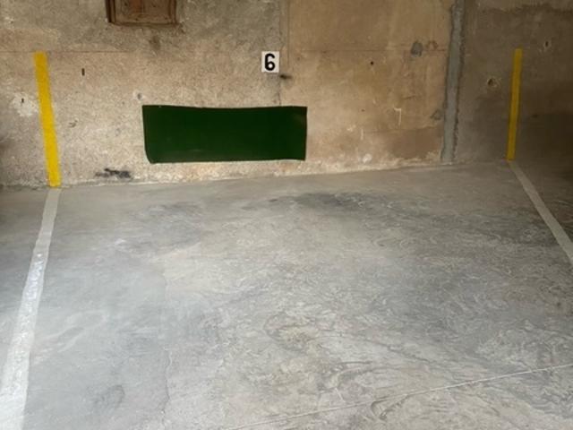 Garage location à Béziers, Vias