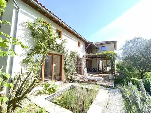 Maison vente à Figeac, Viazac