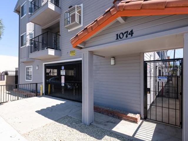Duplex for rent in Long Beach