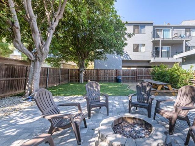 Duplex for rent in Long Beach