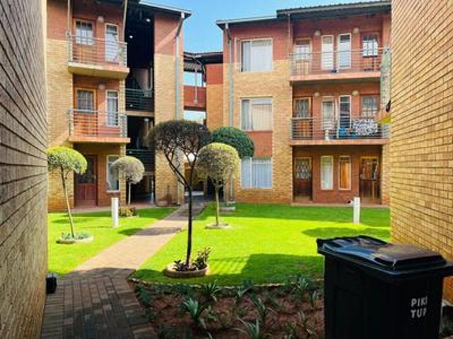 Apartment for sale in Vosloorus, Gauteng