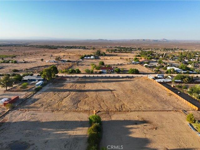 Land for sale in Pearblossom, California