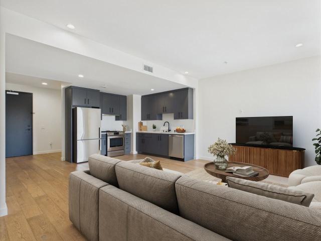 Apartment for rent in Canoga Park, California