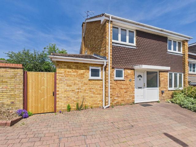 House for rent in The Image, Pouchen End