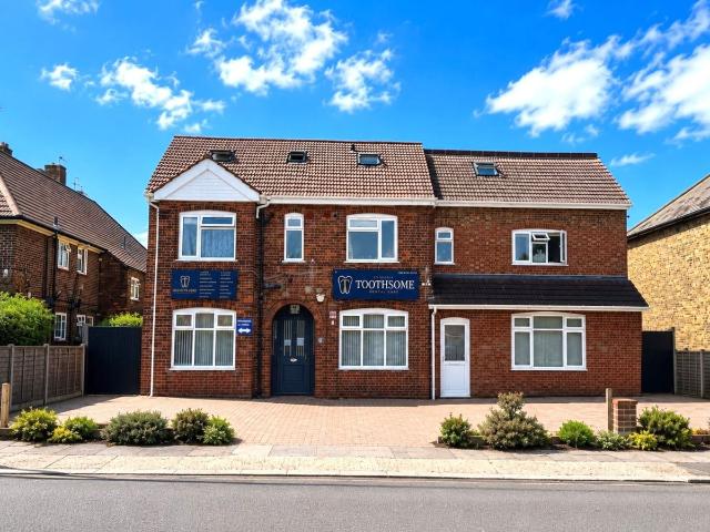 Apartment for rent in Beavers, Greater London