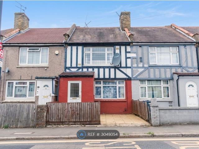 House for rent in London Borough of Hounslow, Greater London